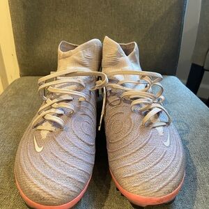 Nike Phantom Luna 2 Elite firm ground soccer cleat